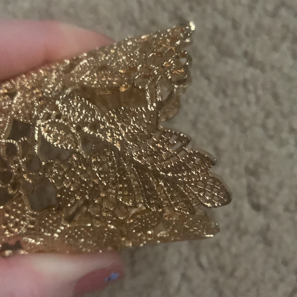 Gold colored cuff - Picture 5 of 6